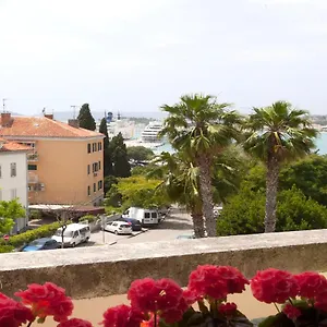 Butterfly With Sea View Split